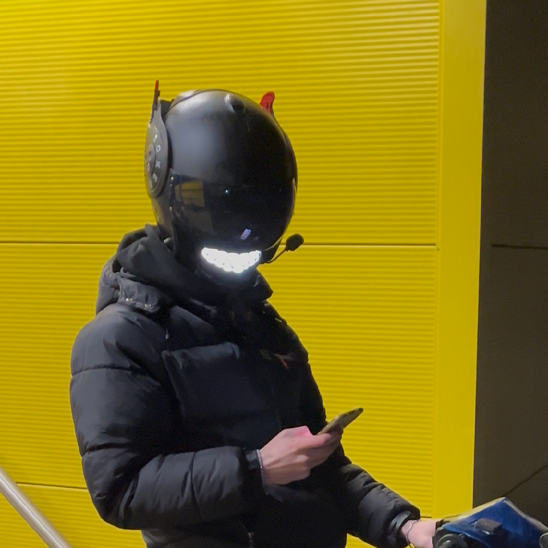 SharkBivak - Reflecterende Shark Balaclava