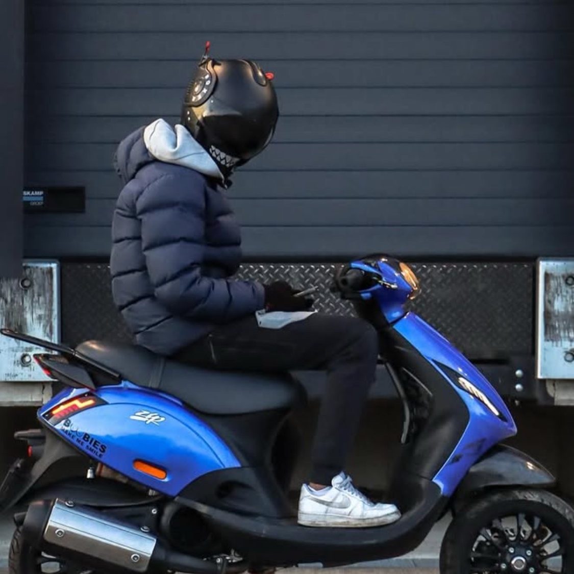 SharkBivak - Reflecterende Shark Balaclava